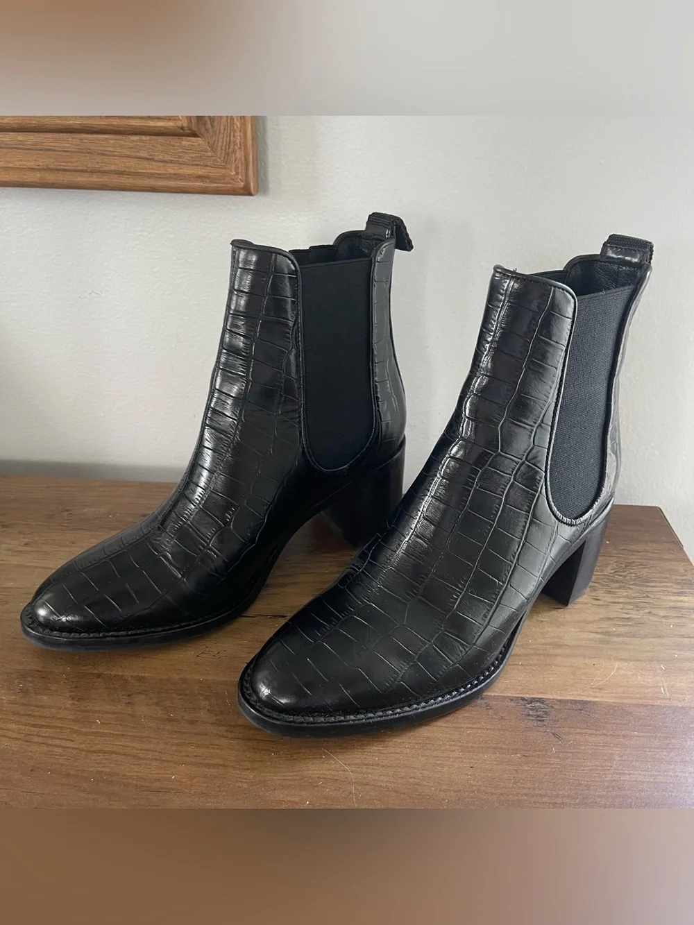 Minelli Black Croc-Embossed Chelsea Booties